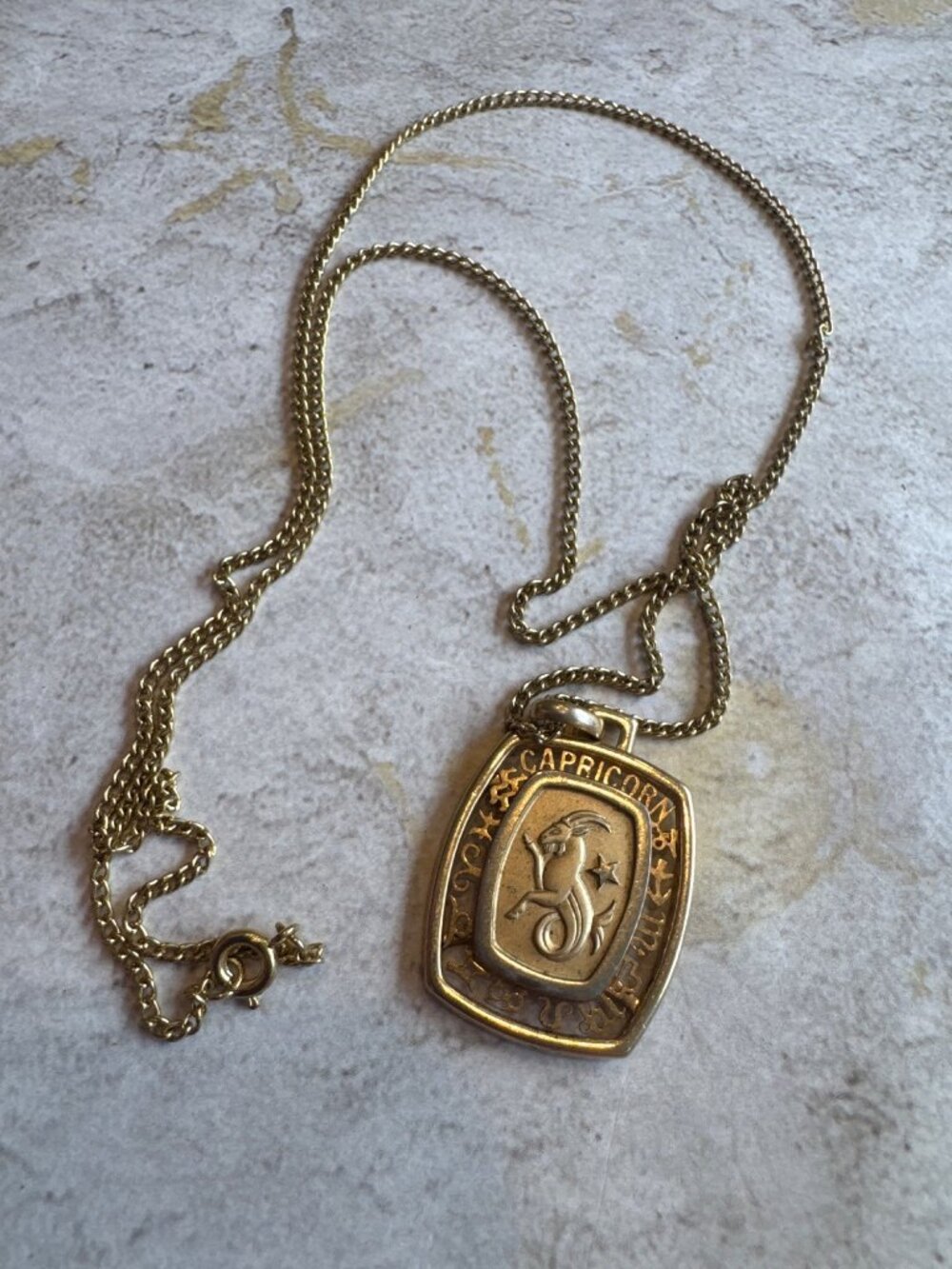 Vintage Capricorn Zodiac Pendant Necklace With Gold-Tone Chain Goat Design 24” - Picture 3 of 11